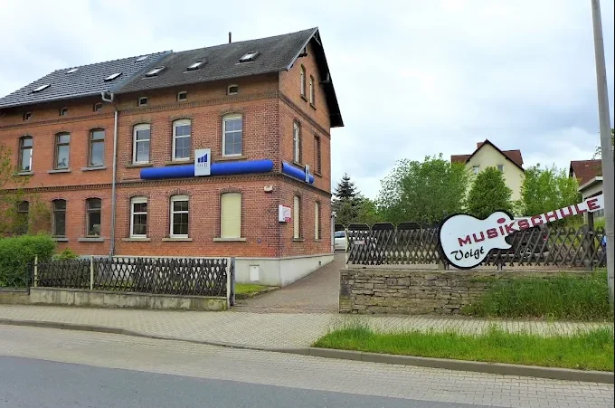 Außenansicht der Musikschule Voigt in Gera-Langenberg